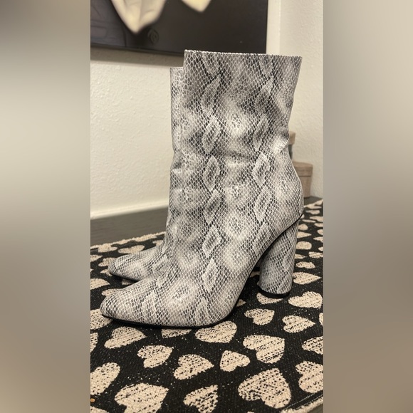 Fashion Nova Boots Midnight Lover Boot - Snake size 7 - Picture 3 of 9